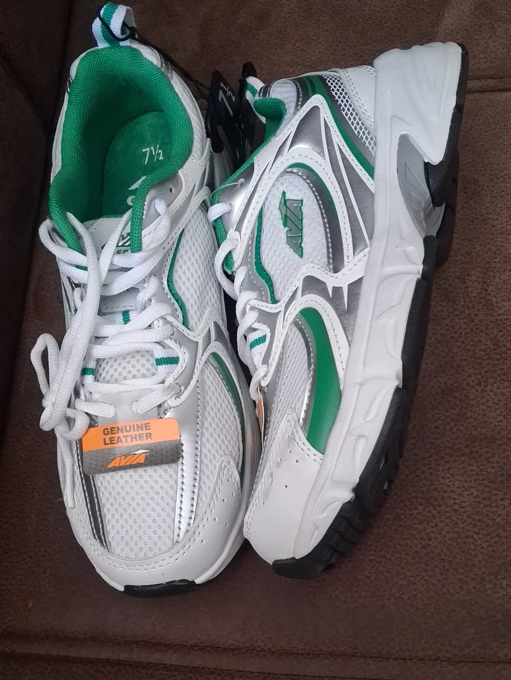 Avia 5000 Sneaker Women's White & Green Athletic Shoes Size 7 1/2
